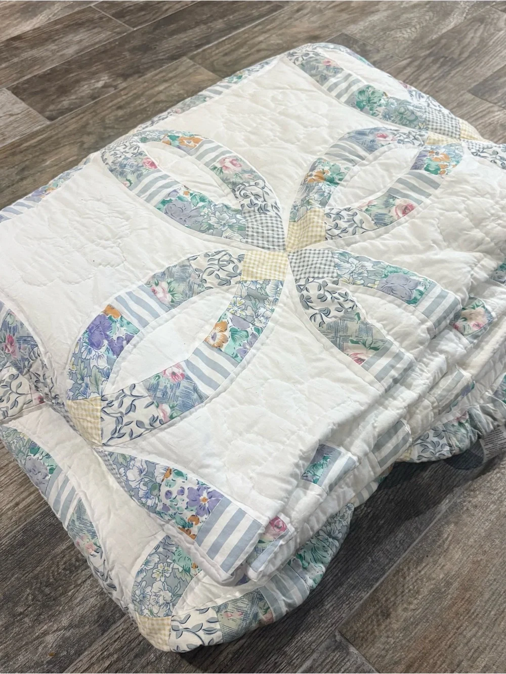 Vtg JCPenney Double Wedding Ring Cotton Quilt Floral Scalloped 92x103 King Queen